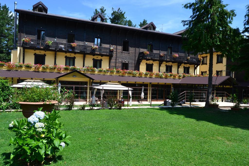 Parco Dei Pini - Sila Wellness Hotel ตาแวร์นา ภายนอก รูปภาพ