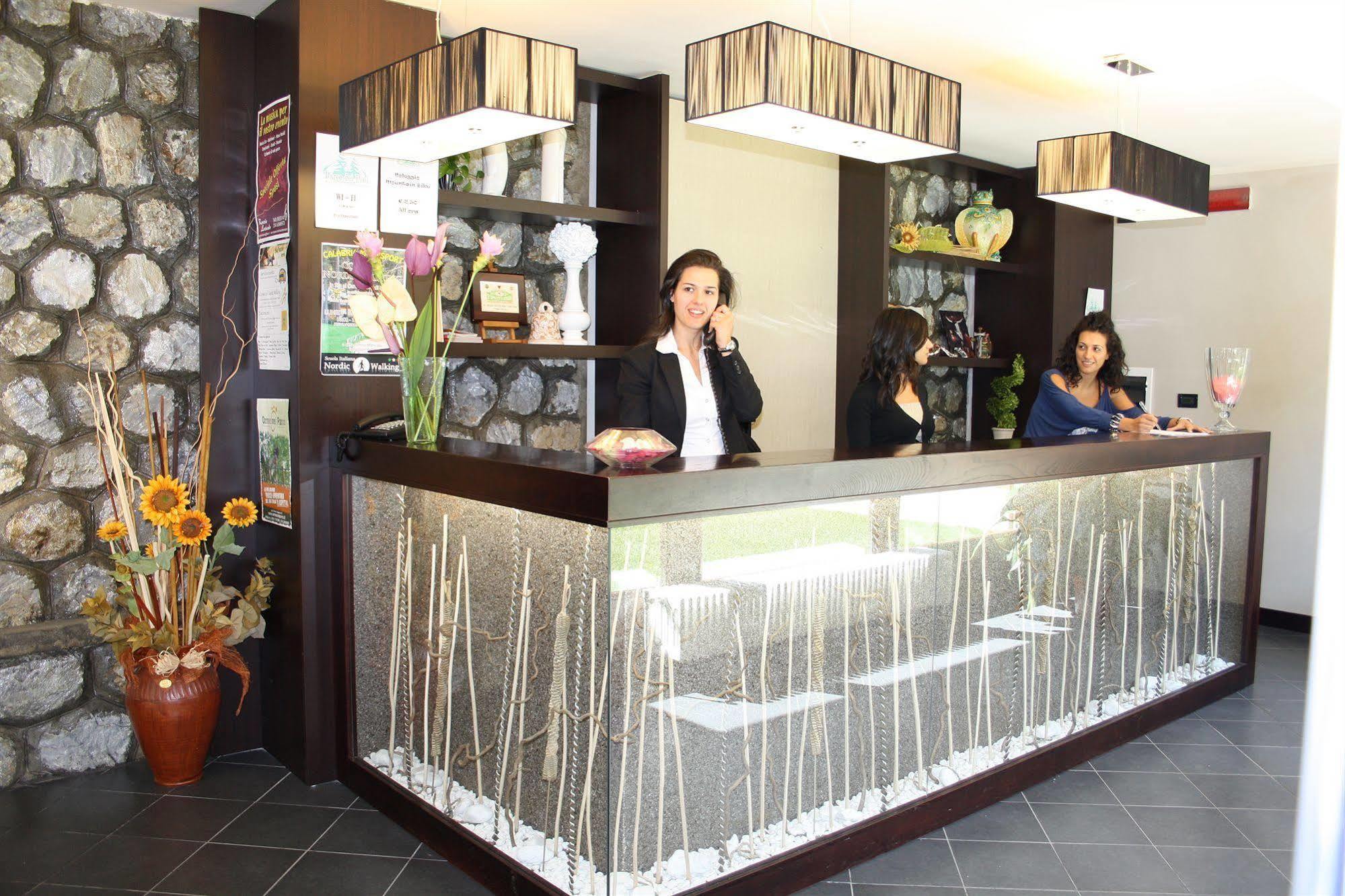 Parco Dei Pini - Sila Wellness Hotel ตาแวร์นา ภายนอก รูปภาพ